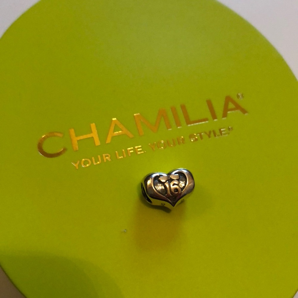 Chamilia sweet 16 heart